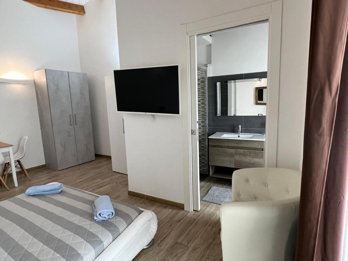 L'Angelo Bianco Apartment พูลา ภายนอก รูปภาพ